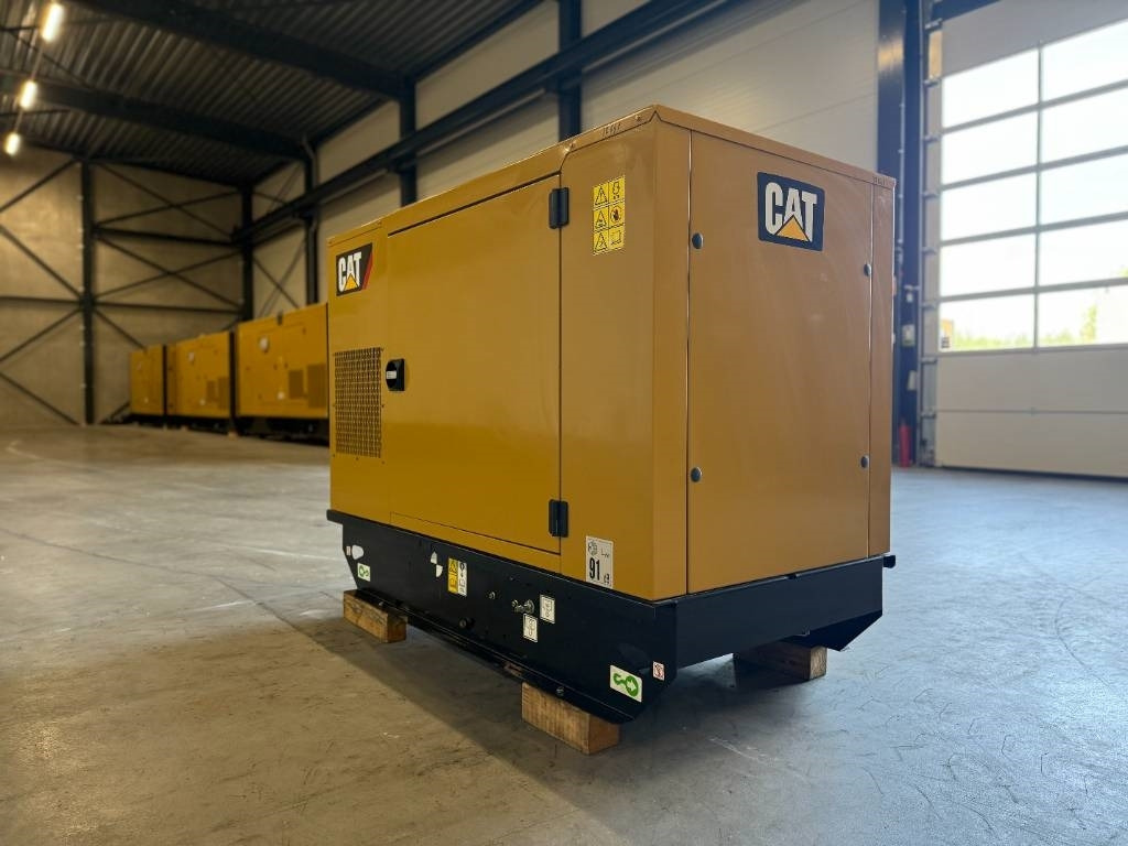 CAT DE22E3 - 22 kVA Generator - DPX-12641 - Generator set: picture 3 CAT DE22E3 - 22 kVA Generator - DPX-12641 - Generator set: picture 3