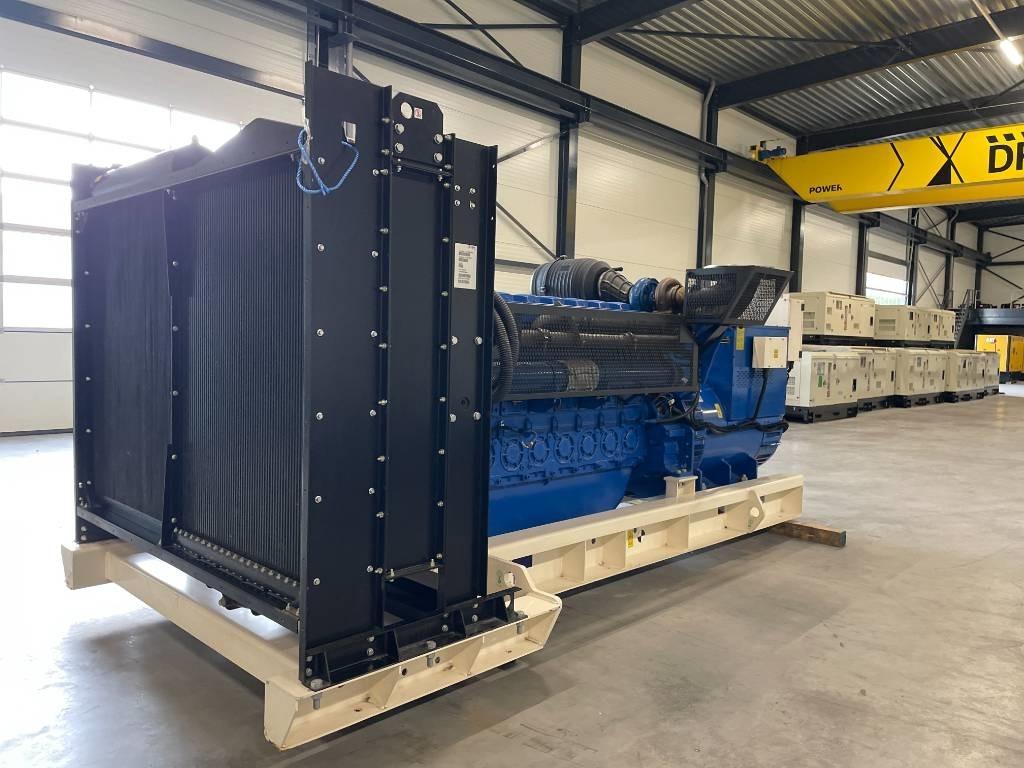 FG Wilson P1250-1 - 1250 kVA Surplus Genset - DPX-25089 - Generator set: picture 4 FG Wilson P1250-1 - 1250 kVA Surplus Genset - DPX-25089 - Generator set: picture 4