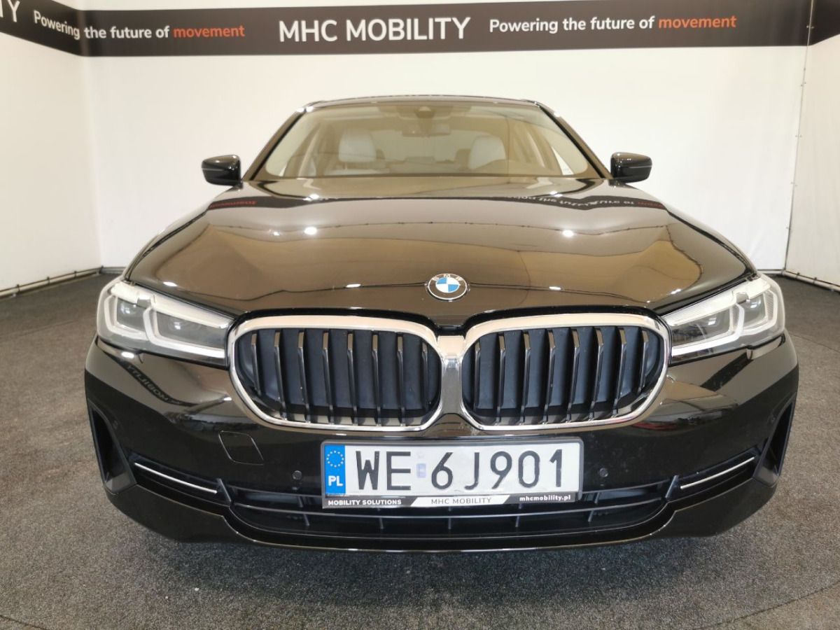 BMW 530I XDRIVE SEDAN - Sedan: picture 2 BMW 530I XDRIVE SEDAN - Sedan: picture 2