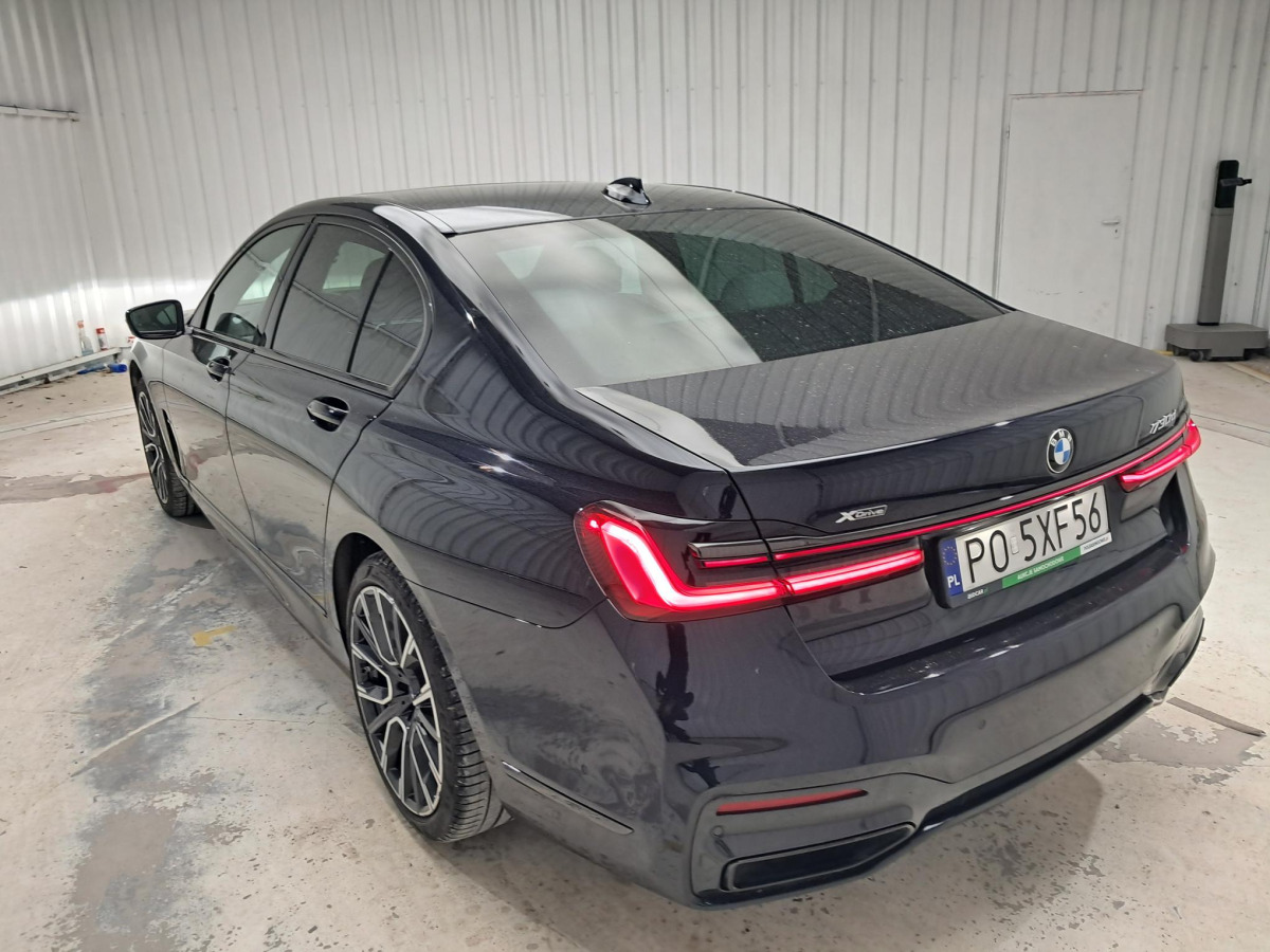 BMW 730D XDRIVE SEDAN - Sedan: picture 4 BMW 730D XDRIVE SEDAN - Sedan: picture 4