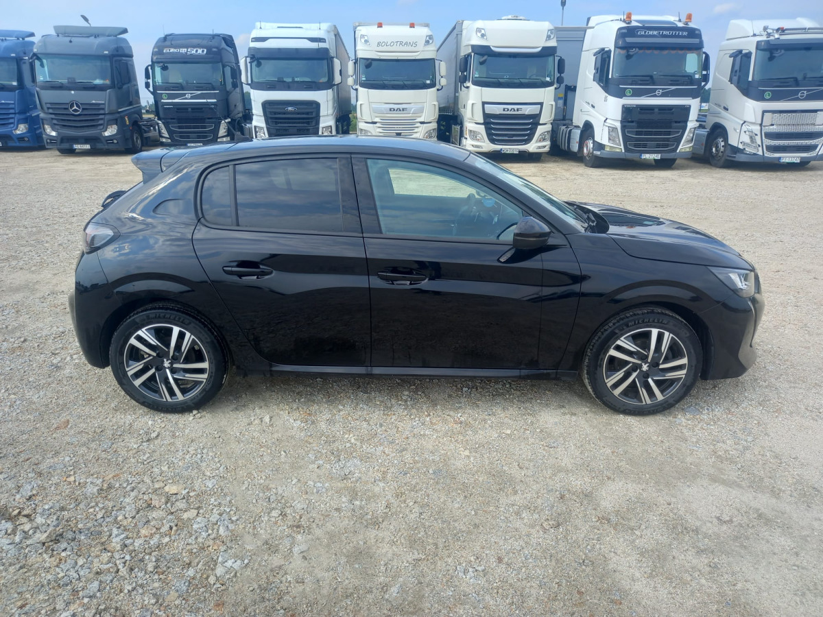 PEUGEOT 208 HATCHBACK - Hatchback: picture 3 PEUGEOT 208 HATCHBACK - Hatchback: picture 3