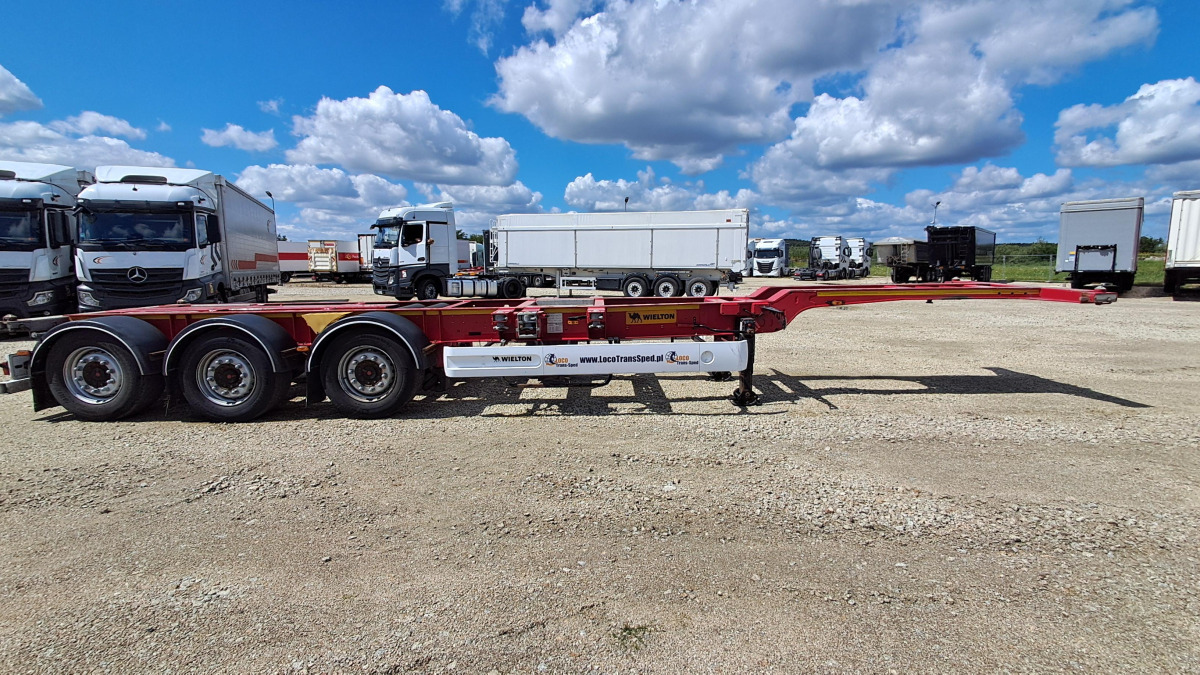 WIELTON NS3P KONTENEROWA - Closed box trailer: picture 5 WIELTON NS3P KONTENEROWA - Closed box trailer: picture 5