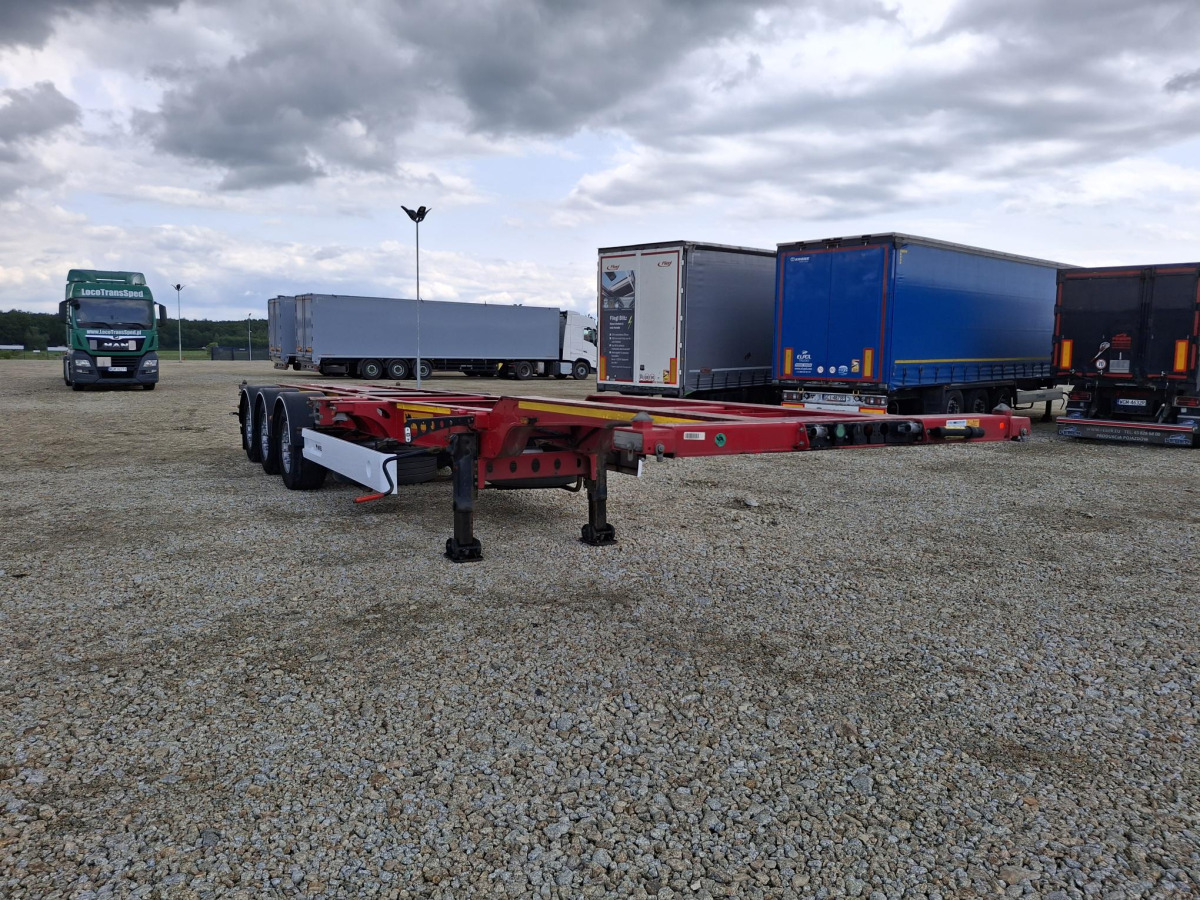 WIELTON NS3P KONTENEROWA - Closed box trailer: picture 4 WIELTON NS3P KONTENEROWA - Closed box trailer: picture 4