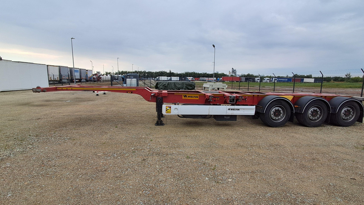 WIELTON NS3P KONTENEROWA - Closed box trailer: picture 5 WIELTON NS3P KONTENEROWA - Closed box trailer: picture 5