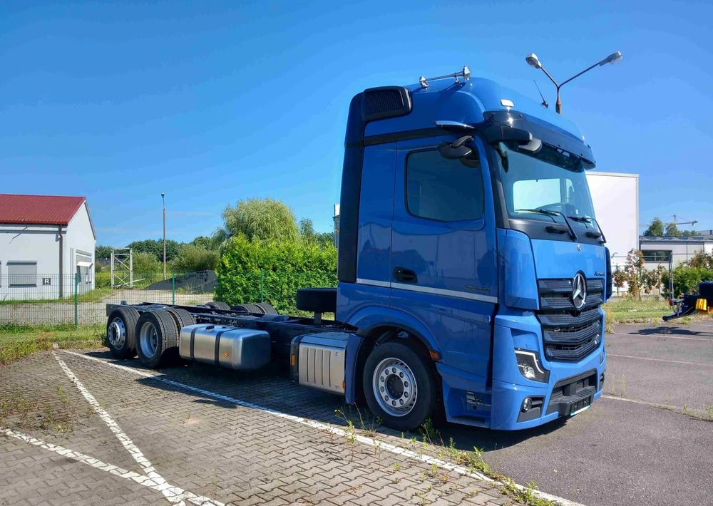 Mercedes-Benz Actros 2548 LnR - Cab chassis truck: picture 1 Mercedes-Benz Actros 2548 LnR - Cab chassis truck: picture 1