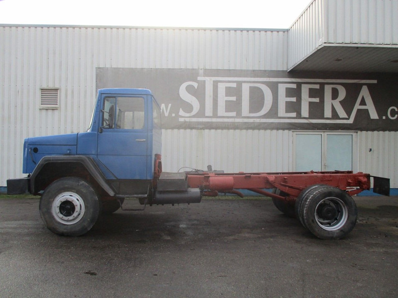 Iveco Magirus Deutz M 160 D 256 , V8 , Manual , Spring suspension - Cab chassis truck: picture 2 Iveco Magirus Deutz M 160 D 256 , V8 , Manual , Spring suspension - Cab chassis truck: picture 2