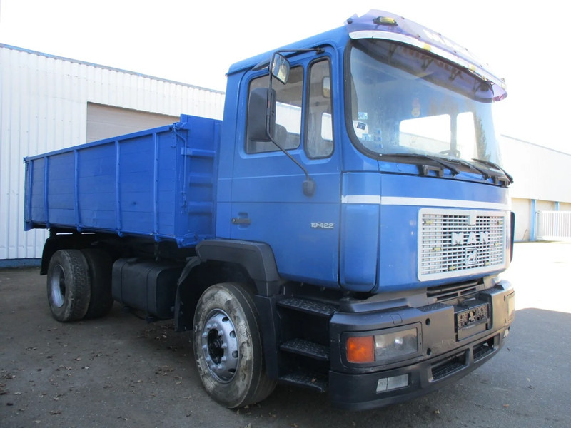 MAN 19.422 , Manual , 3 way tipper , Spring suspension - Tipper: picture 4 MAN 19.422 , Manual , 3 way tipper , Spring suspension - Tipper: picture 4