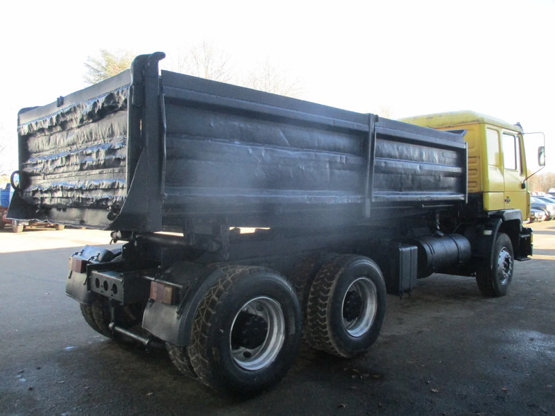 MAN 26.402 6x4 , ZF Manual , Retarder , 3 Way tipper , Spring suspension - Tipper: picture 3 MAN 26.402 6x4 , ZF Manual , Retarder , 3 Way tipper , Spring suspension - Tipper: picture 3