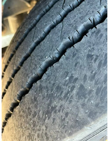 Curtainsider truck MAN LE 12 - 220C: picture 15