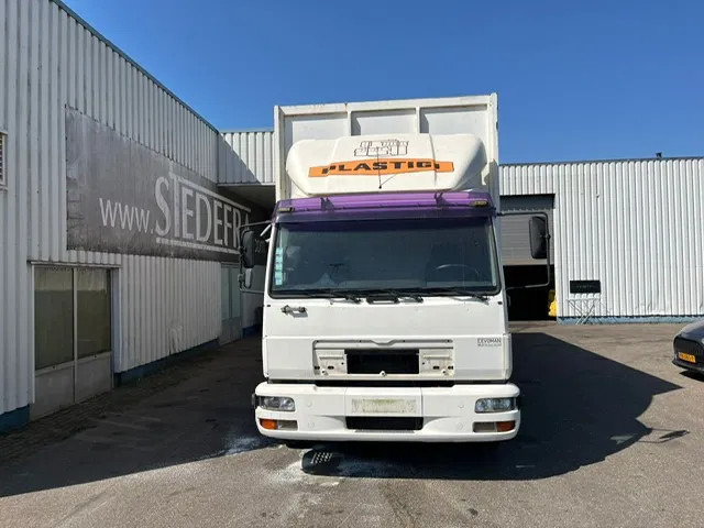 Curtainsider truck MAN LE 12 - 220C: picture 6