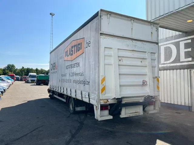Curtainsider truck MAN LE 12 - 220C: picture 7