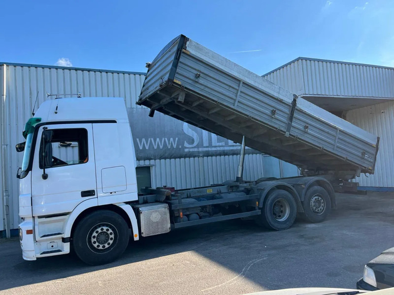 Mercedes-Benz Actros 2544 , MP2 -MP3 , 6x2 , 3 Way Tipper - Tipper: picture 5 Mercedes-Benz Actros 2544 , MP2 -MP3 , 6x2 , 3 Way Tipper - Tipper: picture 5