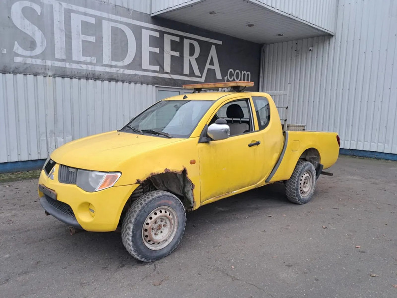 Mitsubishi L200 , 4x4 , 2.5 Di-D , NOT RUNNING !!!, FOR PARTS !!!! - Car: picture 1 Mitsubishi L200 , 4x4 , 2.5 Di-D , NOT RUNNING !!!, FOR PARTS !!!! - Car: picture 1