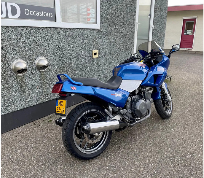 Triumph SPRINT 900 - Motorcycle: picture 5 Triumph SPRINT 900 - Motorcycle: picture 5
