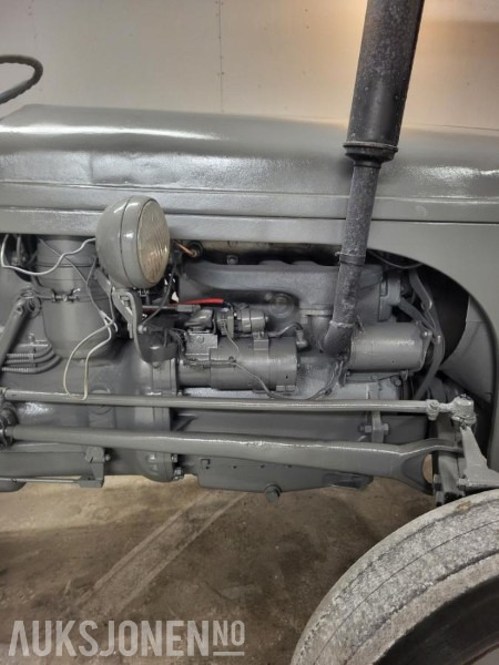 1954 Gråtass traktor - Farm tractor: picture 4 1954 Gråtass traktor - Farm tractor: picture 4