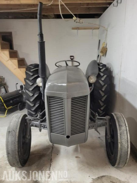 1954 Gråtass traktor - Farm tractor: picture 2 1954 Gråtass traktor - Farm tractor: picture 2