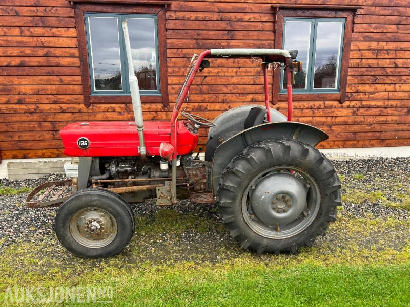 1978 Massey Ferguson MF 135 restaureringsobjekt - Farm tractor: picture 3 1978 Massey Ferguson MF 135 restaureringsobjekt - Farm tractor: picture 3