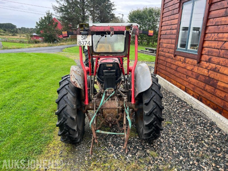 1978 Massey Ferguson MF 135 restaureringsobjekt - Farm tractor: picture 4 1978 Massey Ferguson MF 135 restaureringsobjekt - Farm tractor: picture 4