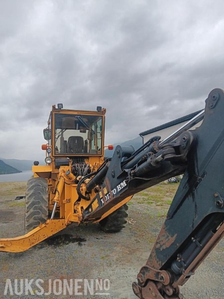 1991 Volvo 6300 traktorgraver MVA FRI OVERHALT MOTOR Frontskuffe tannskuffe pusseskuffe - Backhoe loader: picture 5 1991 Volvo 6300 traktorgraver MVA FRI OVERHALT MOTOR Frontskuffe tannskuffe pusseskuffe - Backhoe loader: picture 5