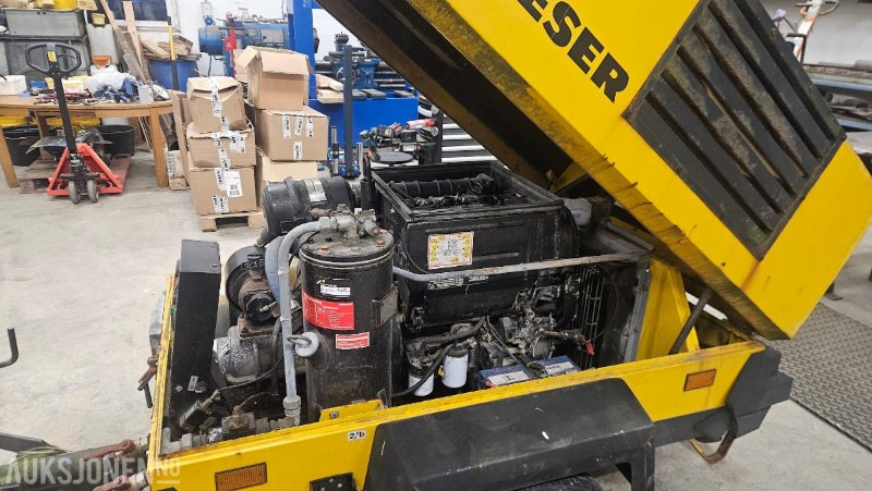 1995 Kaeser M 38 - Drilling rig: picture 4 1995 Kaeser M 38 - Drilling rig: picture 4