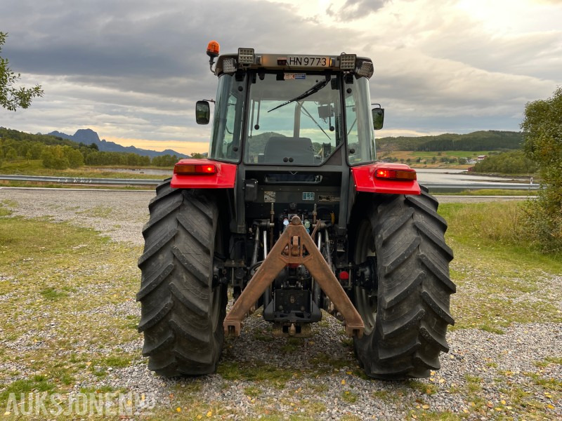 2000 Massey Ferguson 4270 med Trima 4.80 laster og snøskuffe *Kun 4969 Timer* - Farm tractor: picture 4 2000 Massey Ferguson 4270 med Trima 4.80 laster og snøskuffe *Kun 4969 Timer* - Farm tractor: picture 4