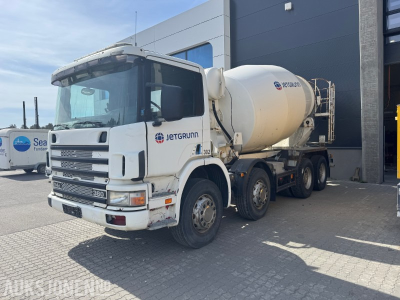 2000 Scania P-serie Betongbil P114CB 8X4 - Concrete mixer truck: picture 1 2000 Scania P-serie Betongbil P114CB 8X4 - Concrete mixer truck: picture 1