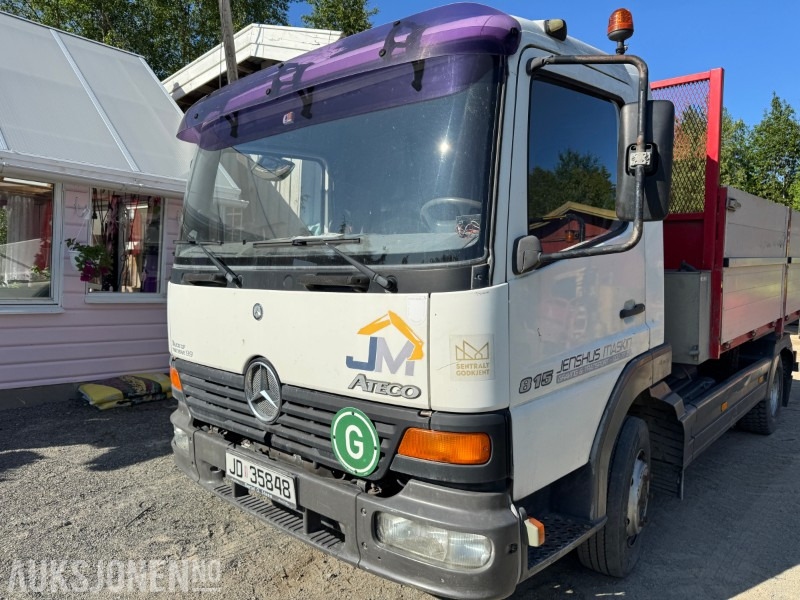 2001 Mercedes-Benz 815 4X2 TIPP KJØREBRUER, 3-SETER, HENGERFESTE, NEDFELLBARE, KARMER - Tipper: picture 2 2001 Mercedes-Benz 815 4X2 TIPP KJØREBRUER, 3-SETER, HENGERFESTE, NEDFELLBARE, KARMER - Tipper: picture 2