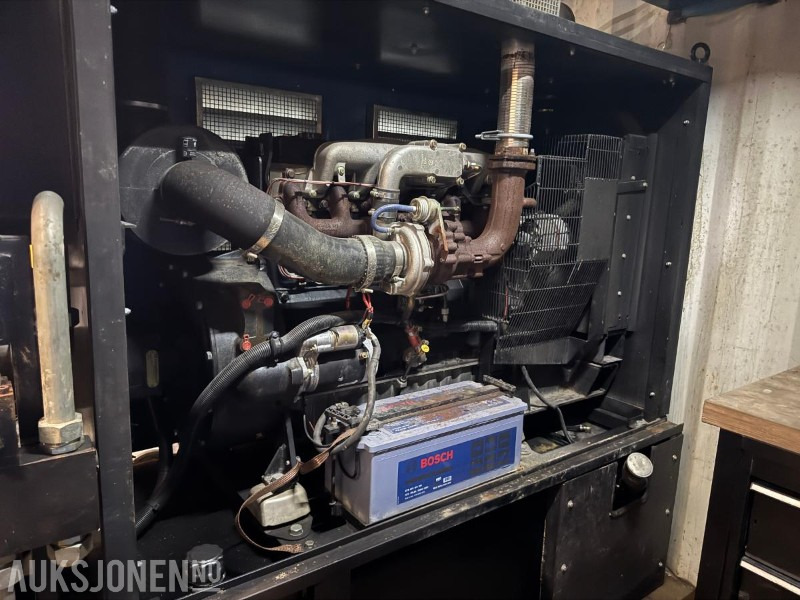 2002 Tracto-Technik Grundodrill 10S borerigg – komplett pakke med container, PE-sveis og utstyr - Drilling rig: picture 1 2002 Tracto-Technik Grundodrill 10S borerigg – komplett pakke med container, PE-sveis og utstyr - Drilling rig: picture 1