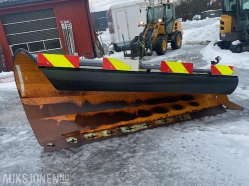 2004 Tellefsdal D-plow Snøplog 3000 m/ BM feste - Construction equipment: picture 1 2004 Tellefsdal D-plow Snøplog 3000 m/ BM feste - Construction equipment: picture 1