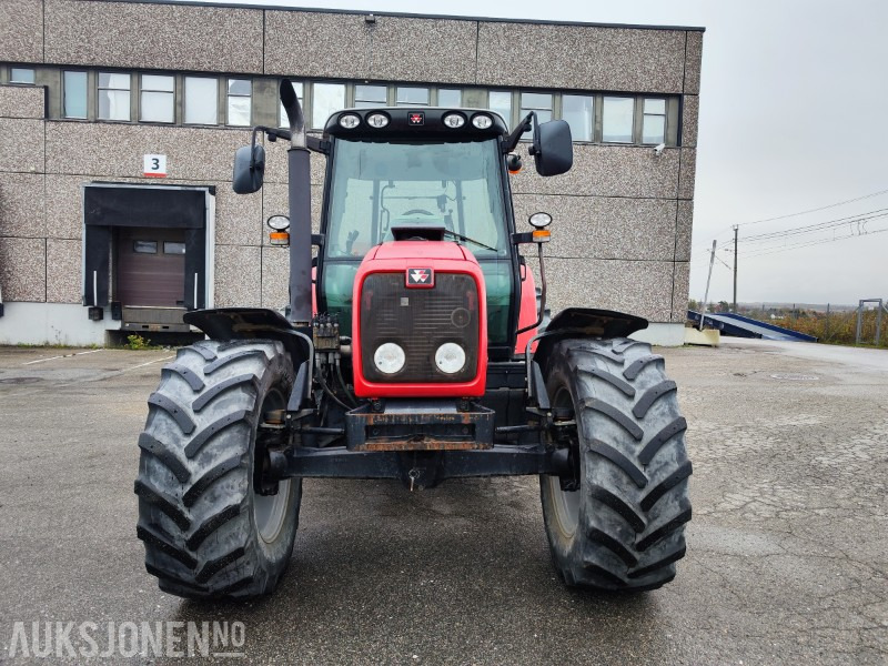 2006 Massey Ferguson 5460 – 1619 timer – Velholdt traktor i god stand - Farm tractor: picture 5 2006 Massey Ferguson 5460 – 1619 timer – Velholdt traktor i god stand - Farm tractor: picture 5