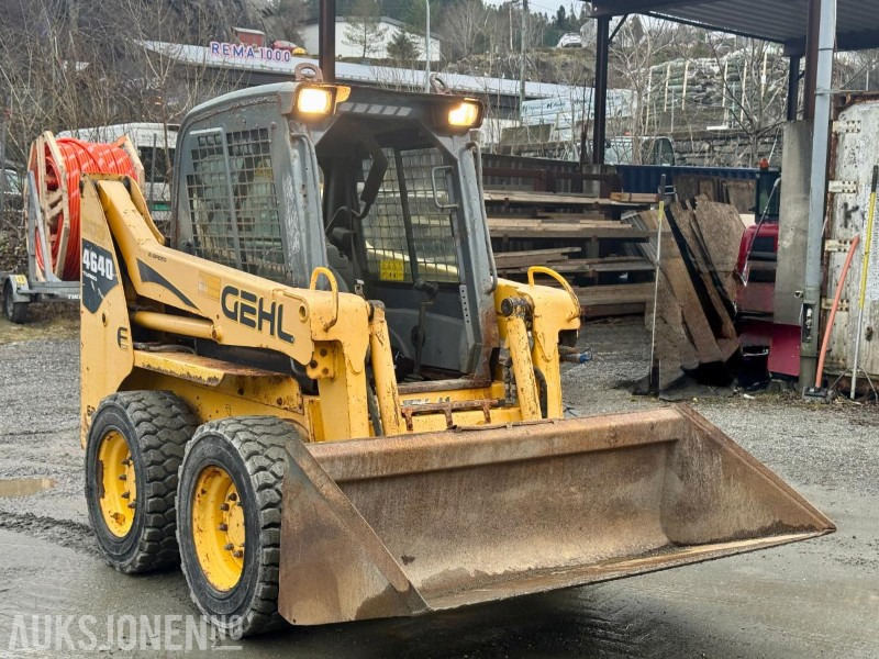 2007 Gehl 4640 Kompaktlaster - Skuffe - Gafler - Kost - Timer: 1089 - Skid steer loader: picture 4 2007 Gehl 4640 Kompaktlaster - Skuffe - Gafler - Kost - Timer: 1089 - Skid steer loader: picture 4