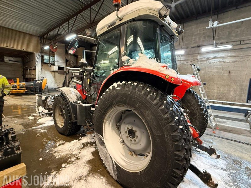 2007 Massey Ferguson 4WD 5455 Traktor - Skuff - Frontlaster - 4325T - Farm tractor: picture 4 2007 Massey Ferguson 4WD 5455 Traktor - Skuff - Frontlaster - 4325T - Farm tractor: picture 4