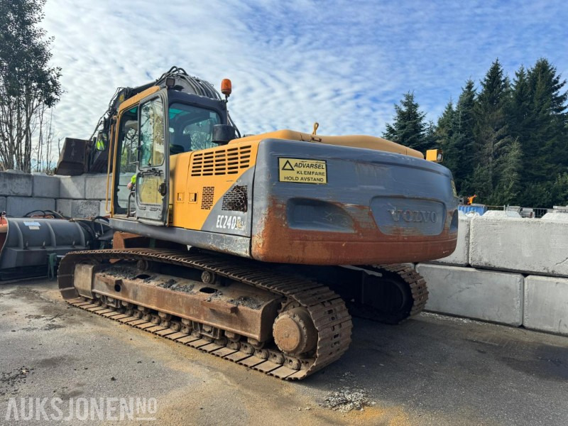 2007 Volvo EC240BNLC - Gravemaskin - Timer: 11393 - Excavator: picture 3 2007 Volvo EC240BNLC - Gravemaskin - Timer: 11393 - Excavator: picture 3