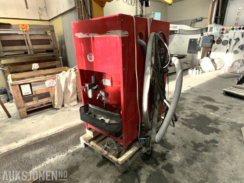 2008 FeVi Pressure Blaster (Sandblåser) m/støvsuger – Lite brukt - Construction equipment: picture 1 2008 FeVi Pressure Blaster (Sandblåser) m/støvsuger – Lite brukt - Construction equipment: picture 1