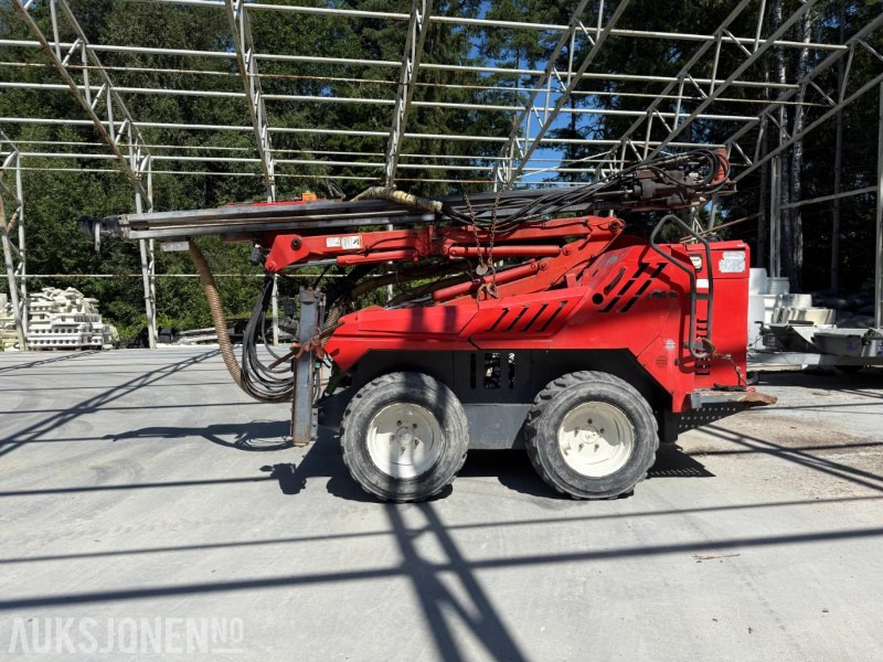 2008 Tamrock commando 120R BORERIGG - SERVICEHISTORIKK. - Drilling rig: picture 3 2008 Tamrock commando 120R BORERIGG - SERVICEHISTORIKK. - Drilling rig: picture 3