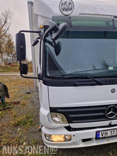 2009 Mercedes-Benz ATEGO 818L todelt skap Bodel Hengerfeste - Box truck: picture 4 2009 Mercedes-Benz ATEGO 818L todelt skap Bodel Hengerfeste - Box truck: picture 4