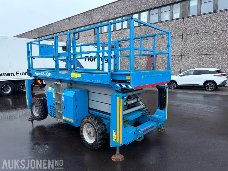 2010 Genie GS-3384RT - 12m sakselift - Aerial platform: picture 3 2010 Genie GS-3384RT - 12m sakselift - Aerial platform: picture 3