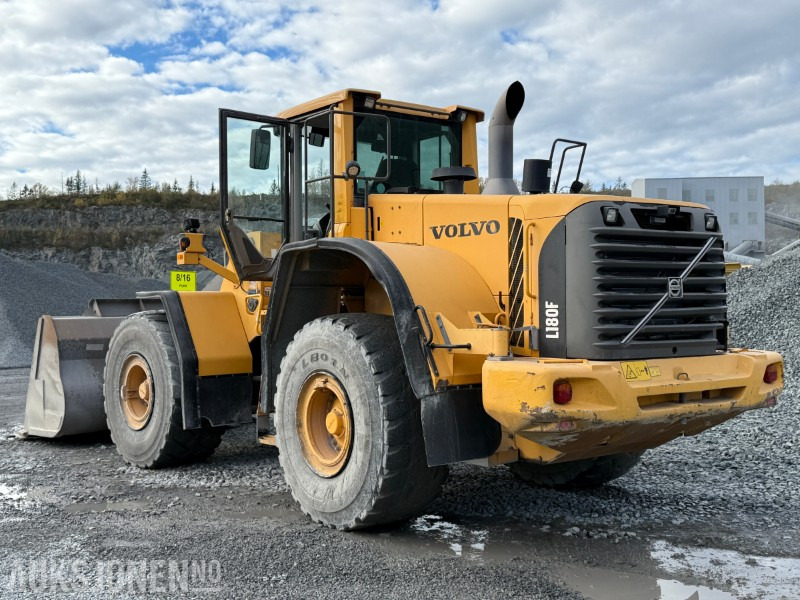 2010 Volvo L180F hjullaster med skuffe / Spakstyring - Wheel loader: picture 3 2010 Volvo L180F hjullaster med skuffe / Spakstyring - Wheel loader: picture 3