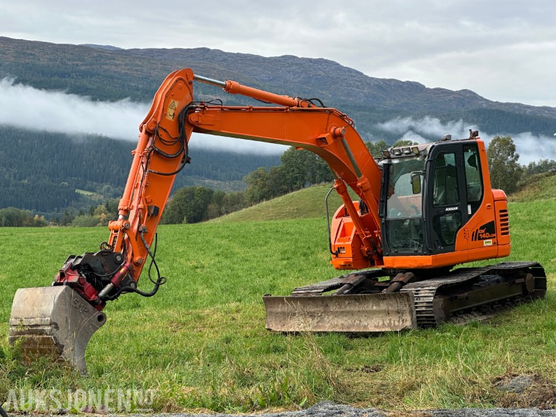 2011 Doosan DX140LCR gravemaskin - Rotortilt- 2 skuffer - Excavator: picture 1 2011 Doosan DX140LCR gravemaskin - Rotortilt- 2 skuffer - Excavator: picture 1