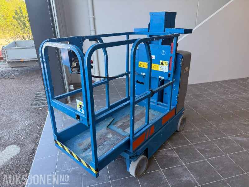 2011 Genie GRC-12 Mastelift 5,66m - Aerial platform: picture 2 2011 Genie GRC-12 Mastelift 5,66m - Aerial platform: picture 2