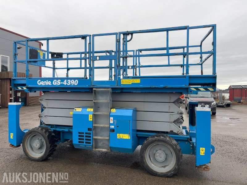 2011 Genie GS 4390 Sakselift, 1698 timer - Aerial platform: picture 4 2011 Genie GS 4390 Sakselift, 1698 timer - Aerial platform: picture 4