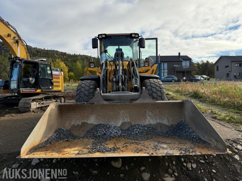 2011 Volvo L70F - Sentralsmøring - Spakestyring - 8830 timer - 13 700kg - Wheel loader: picture 2 2011 Volvo L70F - Sentralsmøring - Spakestyring - 8830 timer - 13 700kg - Wheel loader: picture 2