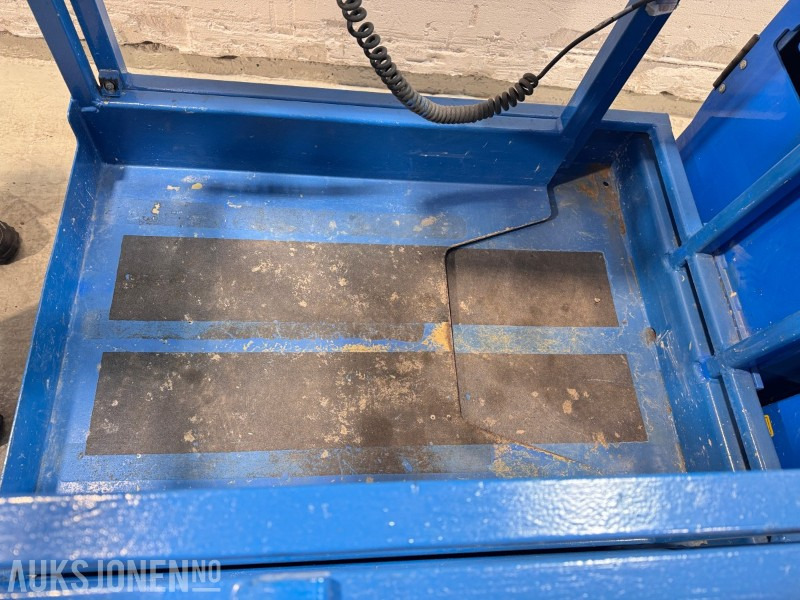 2013 Genie GRC-12 - 5,5m mastelift - Aerial platform: picture 5 2013 Genie GRC-12 - 5,5m mastelift - Aerial platform: picture 5