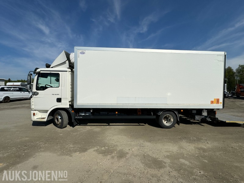 2013 MAN TGL 8.220 4X2BL - 18PL Carrier Frys - Bakløft - EU-Godkjent - Box truck: picture 3 2013 MAN TGL 8.220 4X2BL - 18PL Carrier Frys - Bakløft - EU-Godkjent - Box truck: picture 3