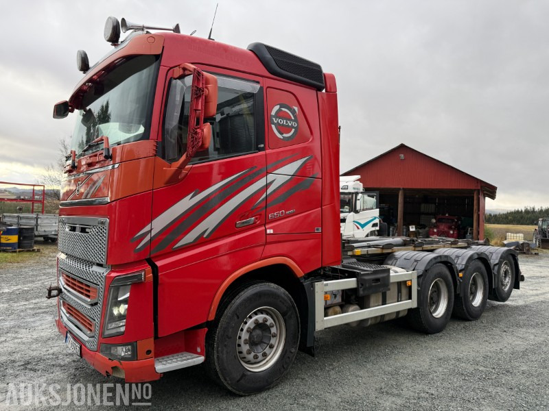 2015 Volvo FH16 650 8x4 med AJK Hydrolift krokløft og I-Shift - Hook lift truck: picture 1 2015 Volvo FH16 650 8x4 med AJK Hydrolift krokløft og I-Shift - Hook lift truck: picture 1