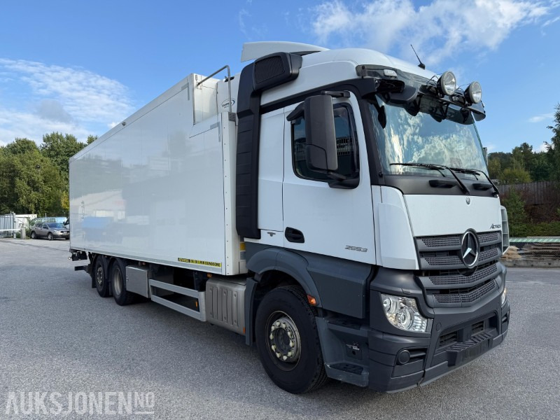2018 Mercedes-Benz ACTROS 2553, Multiratt, Webasto, baklem, Kjøleaggregat, ekstralys, VBG-hengerfeste - Box truck: picture 3 2018 Mercedes-Benz ACTROS 2553, Multiratt, Webasto, baklem, Kjøleaggregat, ekstralys, VBG-hengerfeste - Box truck: picture 3