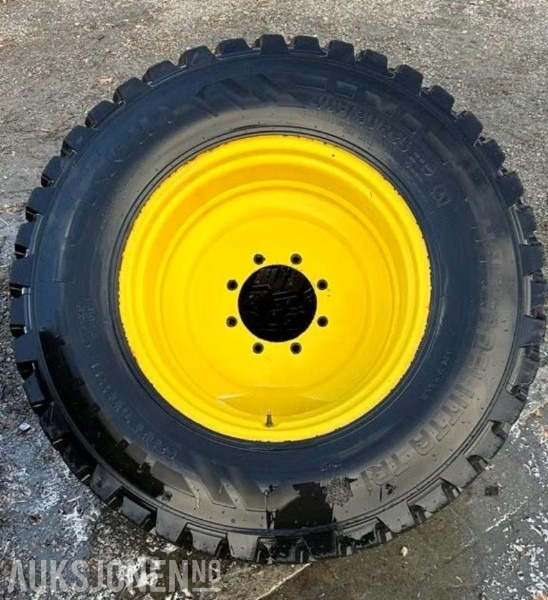 2019 Nokia Hakkapellitta TRI M+S traktordekksett på felg - Passer John Deere 6130R m.fl. - Seipet og pigget - Farm tractor: picture 4 2019 Nokia Hakkapellitta TRI M+S traktordekksett på felg - Passer John Deere 6130R m.fl. - Seipet og pigget - Farm tractor: picture 4