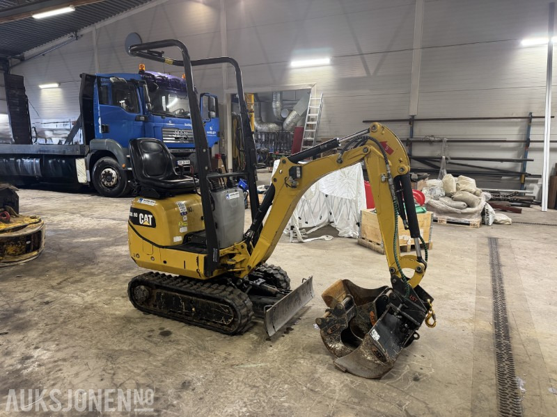 2020 Cat 300.9D minigraver - Svingbar bom - 3 skuffer - Mini excavator: picture 3 2020 Cat 300.9D minigraver - Svingbar bom - 3 skuffer - Mini excavator: picture 3