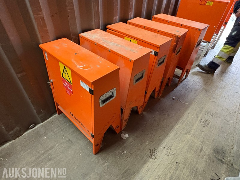 2022 Byggestrømskap Satema 63A 400/230V - 2 stk - Construction equipment: picture 1 2022 Byggestrømskap Satema 63A 400/230V - 2 stk - Construction equipment: picture 1