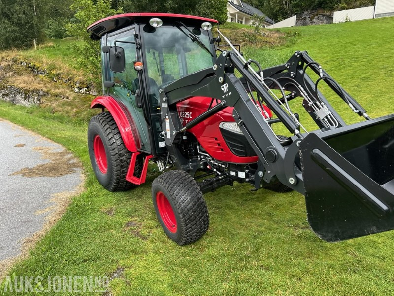 2024 TYM 6225 Traktor m/frontlaster - Farm tractor: picture 5 2024 TYM 6225 Traktor m/frontlaster - Farm tractor: picture 5